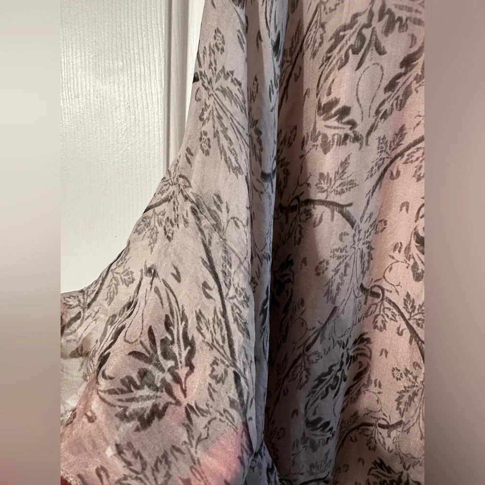 PIAZZA ROMA Italian ๐ฎ๐น 100% Silk Blouse Capelet Ivory Blush Floral M 2 in 1 - Picture 5 of 14